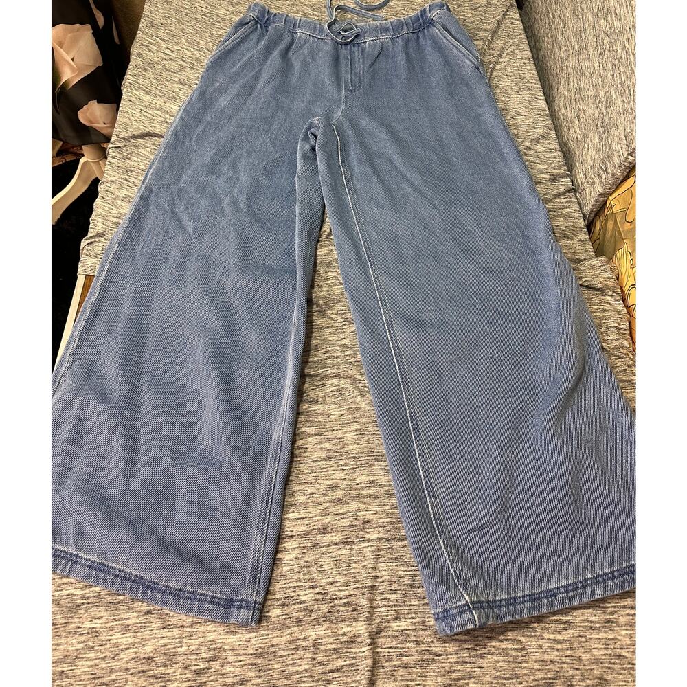 High-Waist Wide Leg Cropped Jeans - Light Blue - Picture 3 of 9